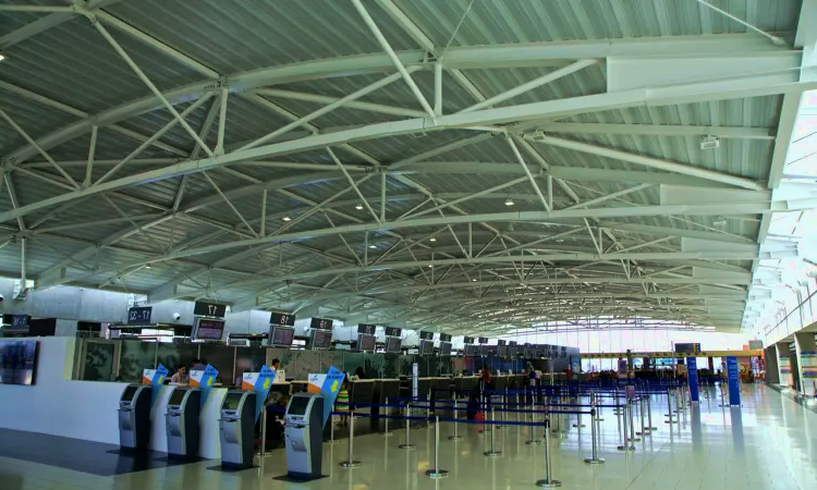 Międzynarodowe lotnisko w Larnace