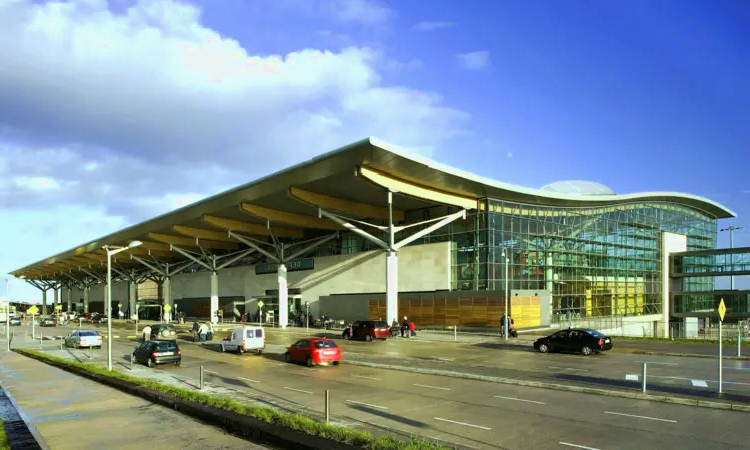 Lotnisko w Corku