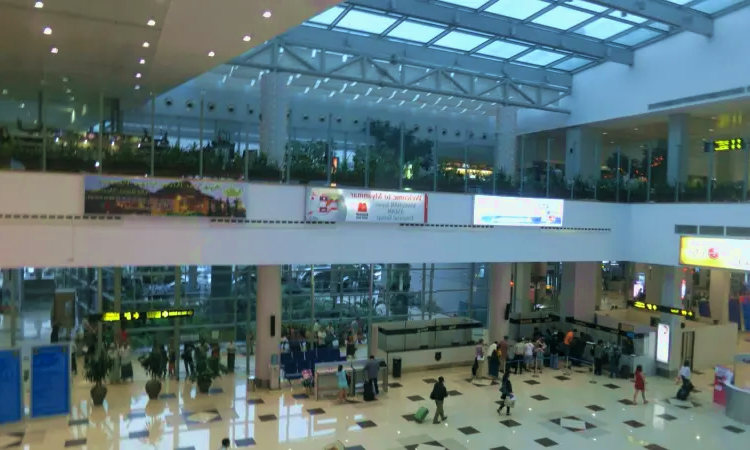 Międzynarodowe lotnisko w Rangunie
